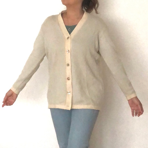 Maria Sartini Cashmere Two-Tone Mother of Pearl Button-up Cardigan - Picture 1 of 7